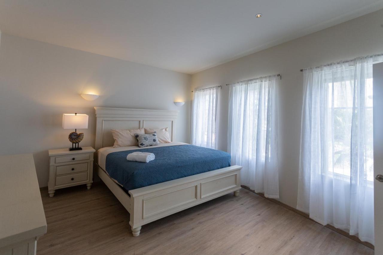 Oranjestad City Suites Экстерьер фото